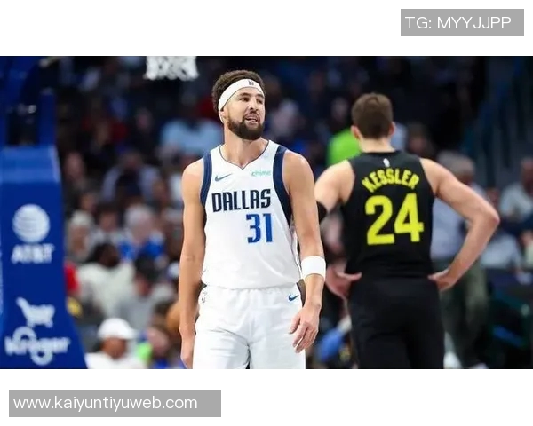 克莱半场表现出色三分球完美命中助力球队进攻火力全开