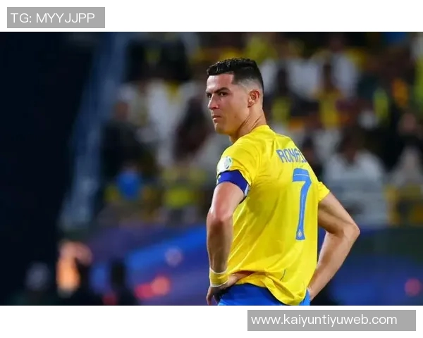 C罗传中意外反弹安吉洛破门胜利队在第30分钟成功扳平比分