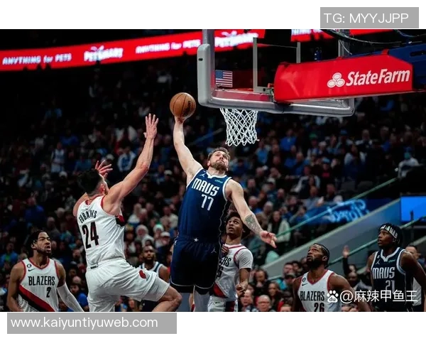 埃奇库姆表现出色如老将10投6中三分5中3罚球10中7砍下22分4篮板5助攻