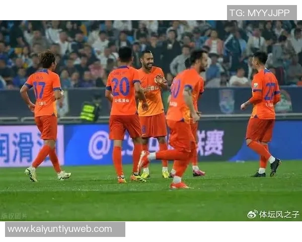 德尔加多错失反击机会被替换下场情绪低落引发关注