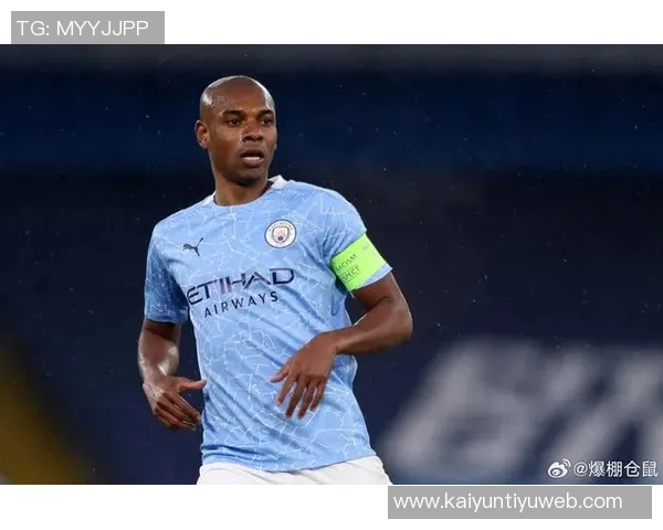 曼城官方向费尔南迪尼奥致敬九年辉煌岁月祝愿未来一切顺利